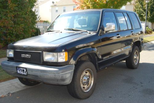 1993 isuzu trooper 4wd suv - looks good, runs great, 1-owner. clean!