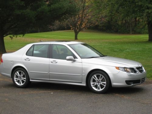 Saab 9/5 sedan 2007 amazing conition highway miles great buy