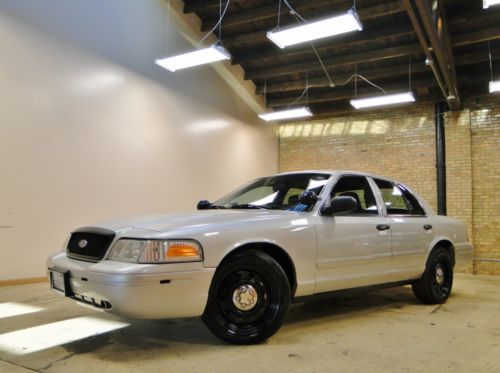 08 crown victoria, p71 police, silver, 124k miles, clean, well kept, look