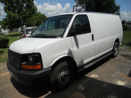 2007 gmc savana 2500 base standard cargo van 4-door 4.8l $6,500.00 obo!!