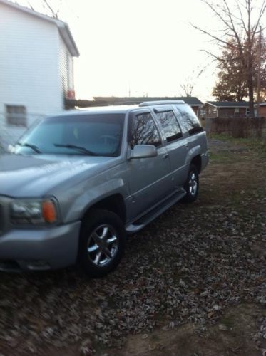 2000 gmc yukon denali