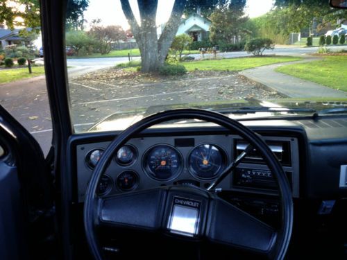 1985 Chevy Silverado K20 6.2 Diesel 4x4 61,000 actual miles, image 18