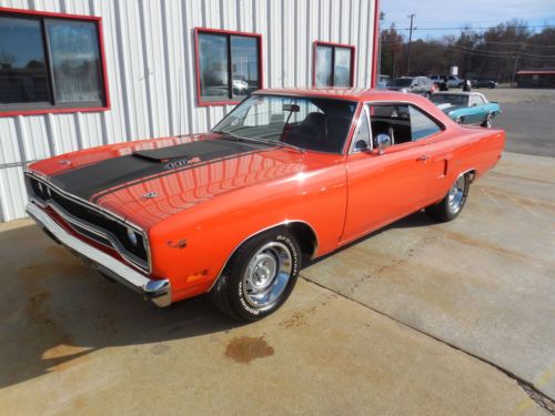 1970 vitamin-c  440 six pack w/ performance hood scoop &amp; 4 speed w/pistol grip