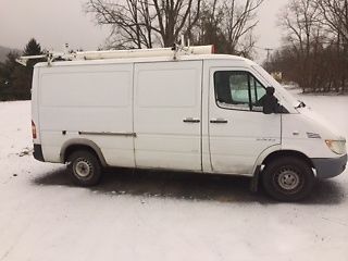 2005 dodge sprinter 2500 base standard cargo van 3-door 2.7l