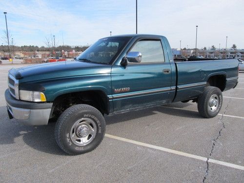 1997 dodge 2500 4x4 diesel 5 speed 133k runs and drives fine ready for work