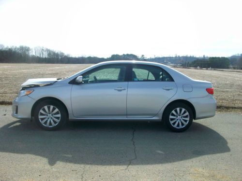 2013 corolla le,light damage,wrecked,rebuildable,clean title,not salvage,drives