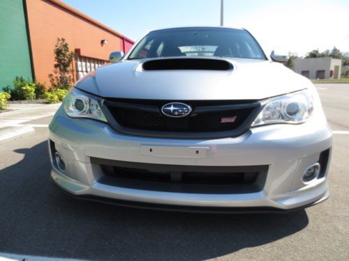 2012 Subaru Impreza WRX STI Limited Sedan 4-Door 2.5L, image 9