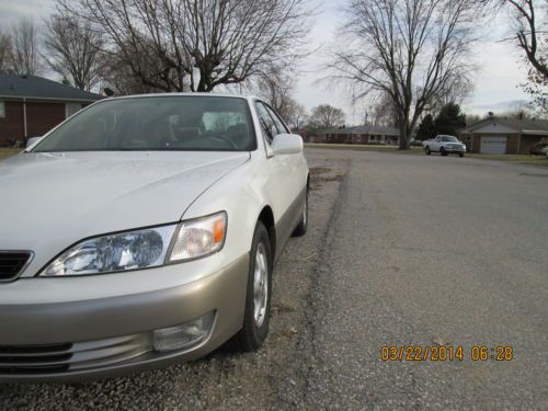 1997 Lexus ES300 Base Sedan 4-Door 3.0L, image 2