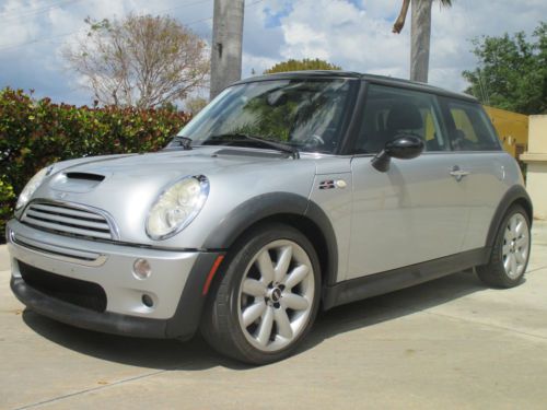 2006 mini cooper s pano top, auto, clean title