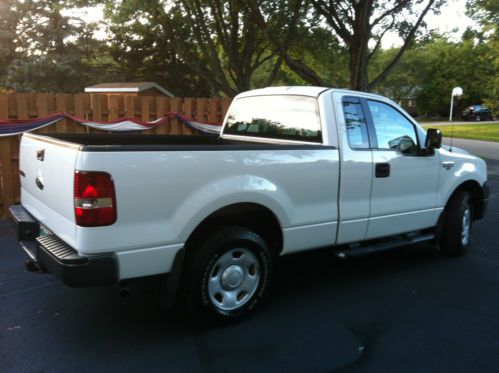 2005 f-150 xl short bed, 6 clylinder, 5 speed manual