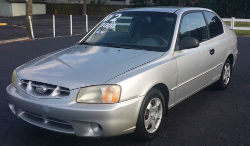 2002 hyundai accent gs hatchback 3-door 1.6l