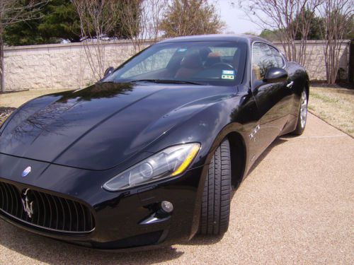 2009 maserati granturismo base coupe 2-door 4.2l