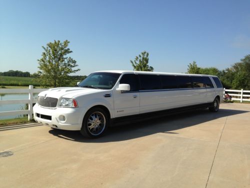 2000 lincoln navigator limo