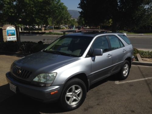 2002 lexus rx300 gray, leather seats, in absolute great condition, no accidents!