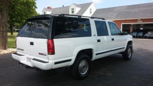 1996 gmc suburban 4x4, amazing condition for the year, no rust, awesome cond.