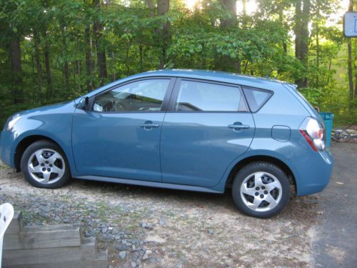 2009 pontiac vibe base model