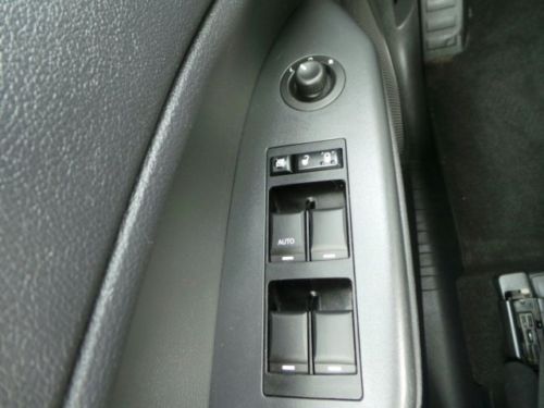 Mainstreet 2.0L CD Front Wheel Drive ABS Brake Assist Fog Lamps, image 31