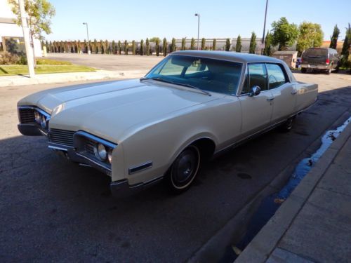 Beatitiful 1967 oldsmobile 98 hardtop non finer $5999