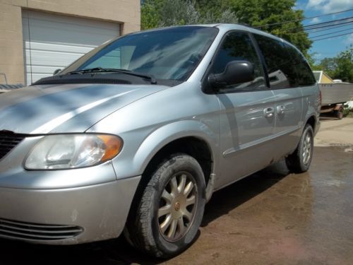 2002 chrysler town &amp; country lx fwd