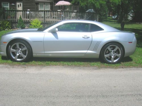 Mint 2010 chevy camero - 19100 miles - original owner - garage kept