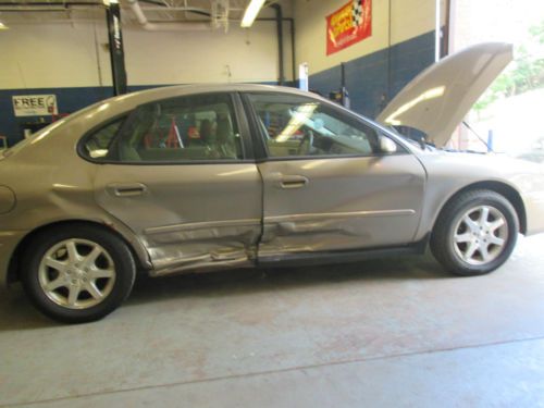 2006 ford taurus se sedan 4-door 3.0l