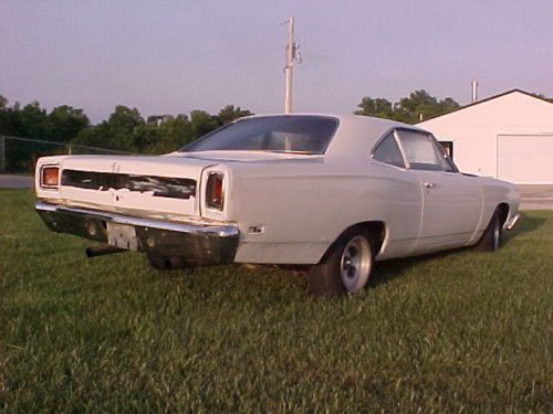 1969 plymouth roadrunner  4 speed car  mopar 2 door post car {{{  no reserve }}}