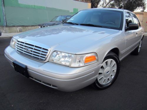 2007 ford crown victoria (p71) in great runnig conditions and shape