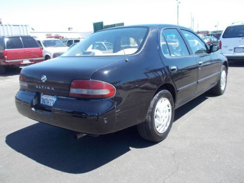 1995 Nissan Altima NO RESERVE, image 2