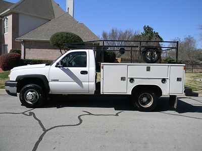 06 silverado c3500 reg cab utility bed 6.0l v8 low miles automatic