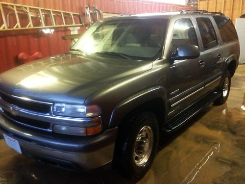 2000 chevrolet suburban 2500 lt sport utility 4-door 6.0l 4x4