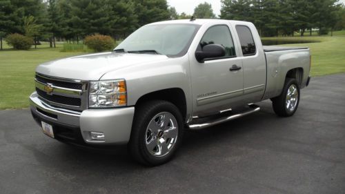 2011 chevrolet silverado 1500 lt extended cab pickup 4-door 5.3l