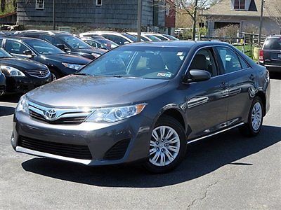 2013 toyota camry le sedan automatic