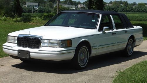 94~1994~lincoln~town~car~signature