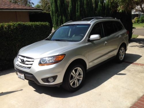 2011 hyundai santa fe limited suv - like new