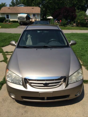 Kia spectra 2005 - $1950