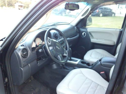 2004 jeep liberty limited sport utility 4-door 3.7l