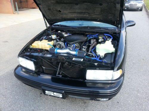 1995 Chevy Impala ss, image 3