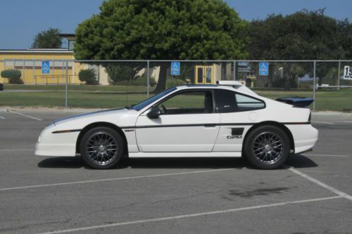 1988 pontiac fiero gt coupe 2-door 2.8l