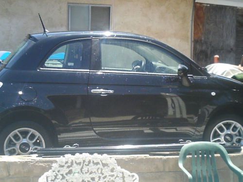 2013 fiat 500 black on black /automatic trans, nice wheels 27,000 miles