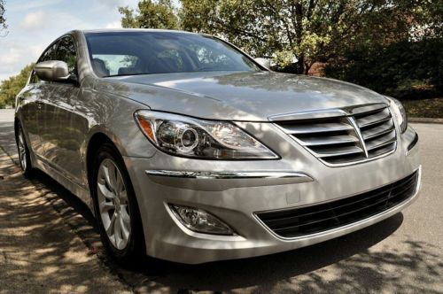 2013 hyundai genesis 3.8 sedan 4-door 3.8l