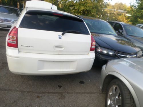 2008 dodge magnum it start it has a bad engine tow it away, image 2
