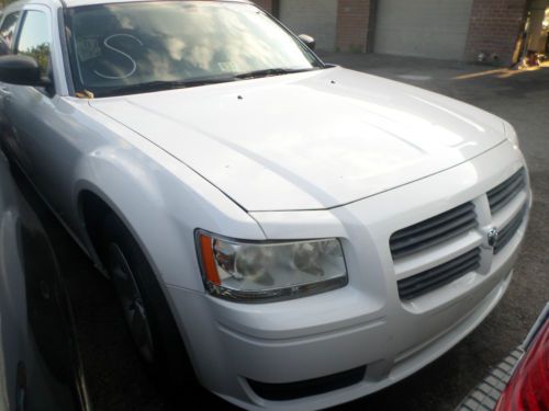 2008 dodge magnum it start it has a bad engine tow it away, image 10