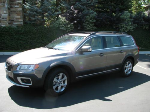 2010 volvo xc70 wagon 4-door 3.2l