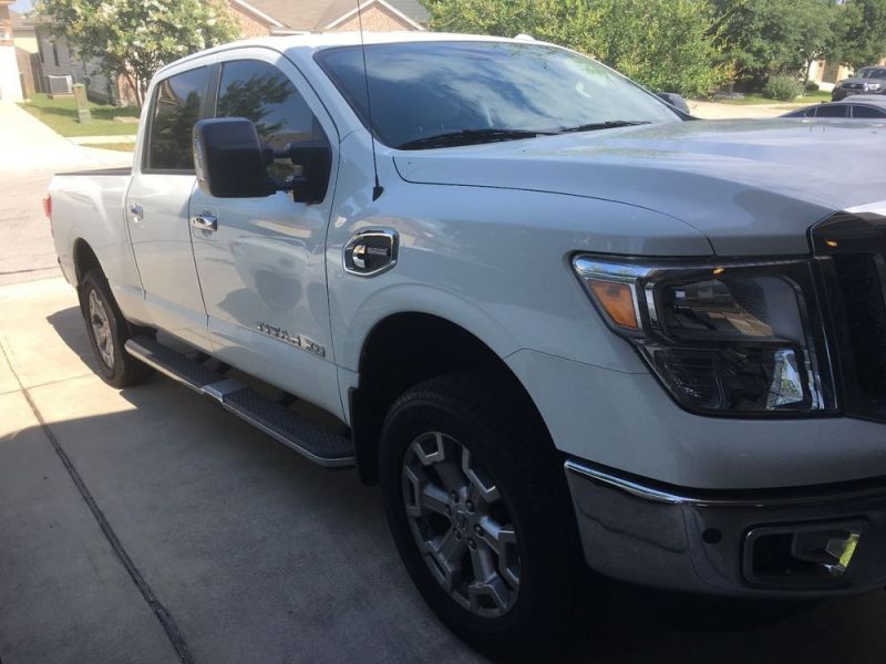 2016 nissan titan sv