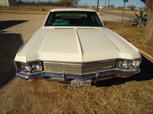 1970 chevrolet impala small block 400, 4 door, white w/metallic green interior