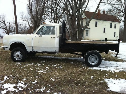 1974 dodge power wagon w300  1-ton dually 4x4 flat bed