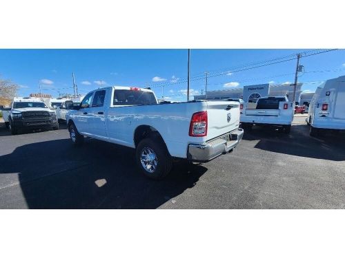 2024 ram 2500 ram 2500 tradesman crew cab 4x4 8&#039; box