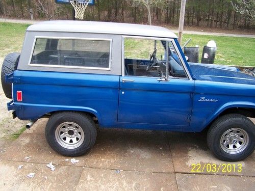 1977 ford bronco, automatic, power steering,power disc brakes 302  v-8
