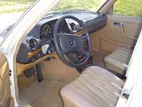 1982 mercedes-benz 300d base sedan 4-door 3.0l