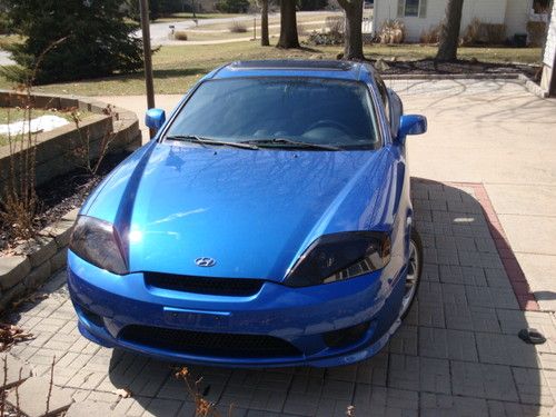 2005 hyundai tiburon gs coupe 2-door 2.0l automatic